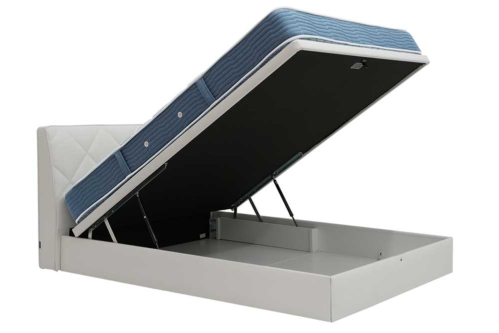 Queen-Size Bed Frame (Used)　