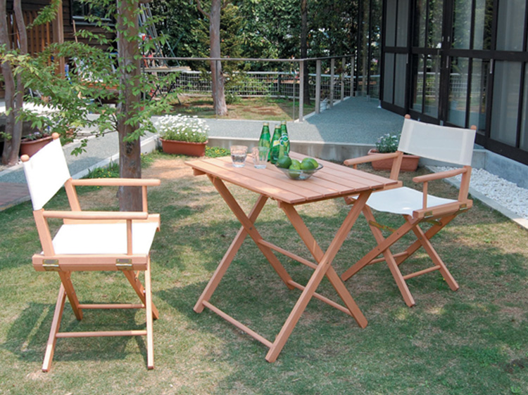 Garden Table with 2 Chairs (Used)