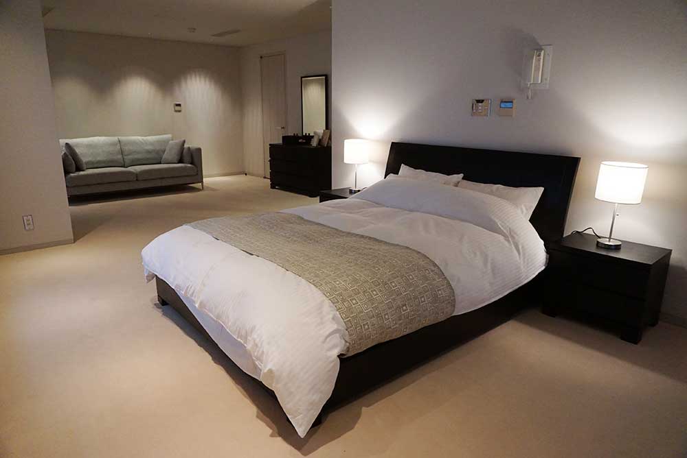 Tokyo Lease Corporation For Al, Used King Size Bed With Mattress